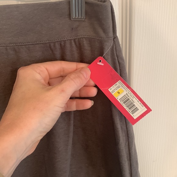 Gray cotton mini skirt with sheer trim. - Picture 3 of 4